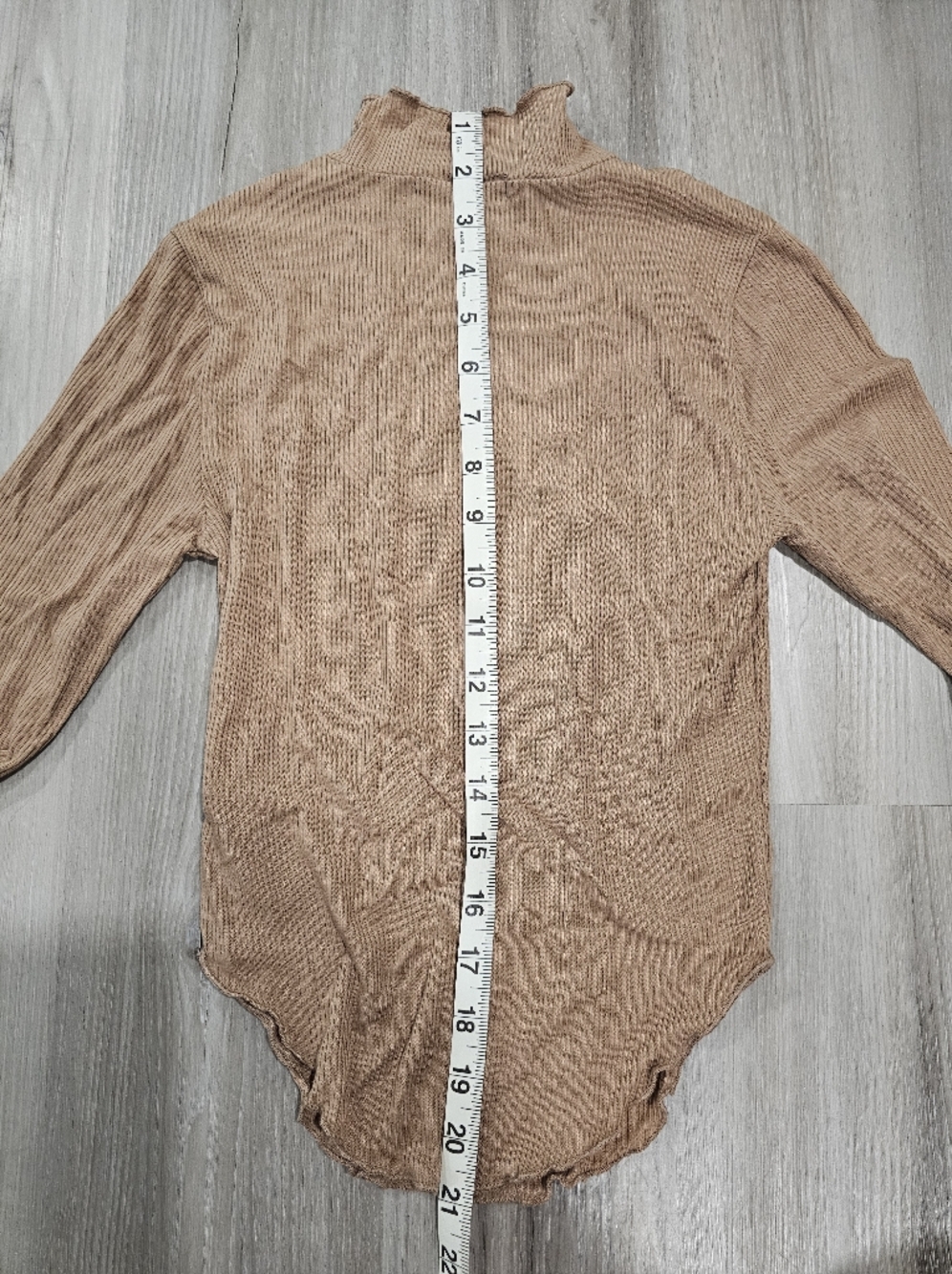Forever 21 Ribbed Camel Colored Mock Neck Top - Picture 7 of 7